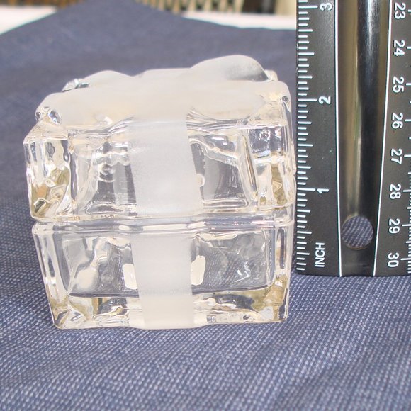 NEW Fitz & Floyd Frosted Bow Box Glass Crystal Trinket Dish - Picture 16 of 16